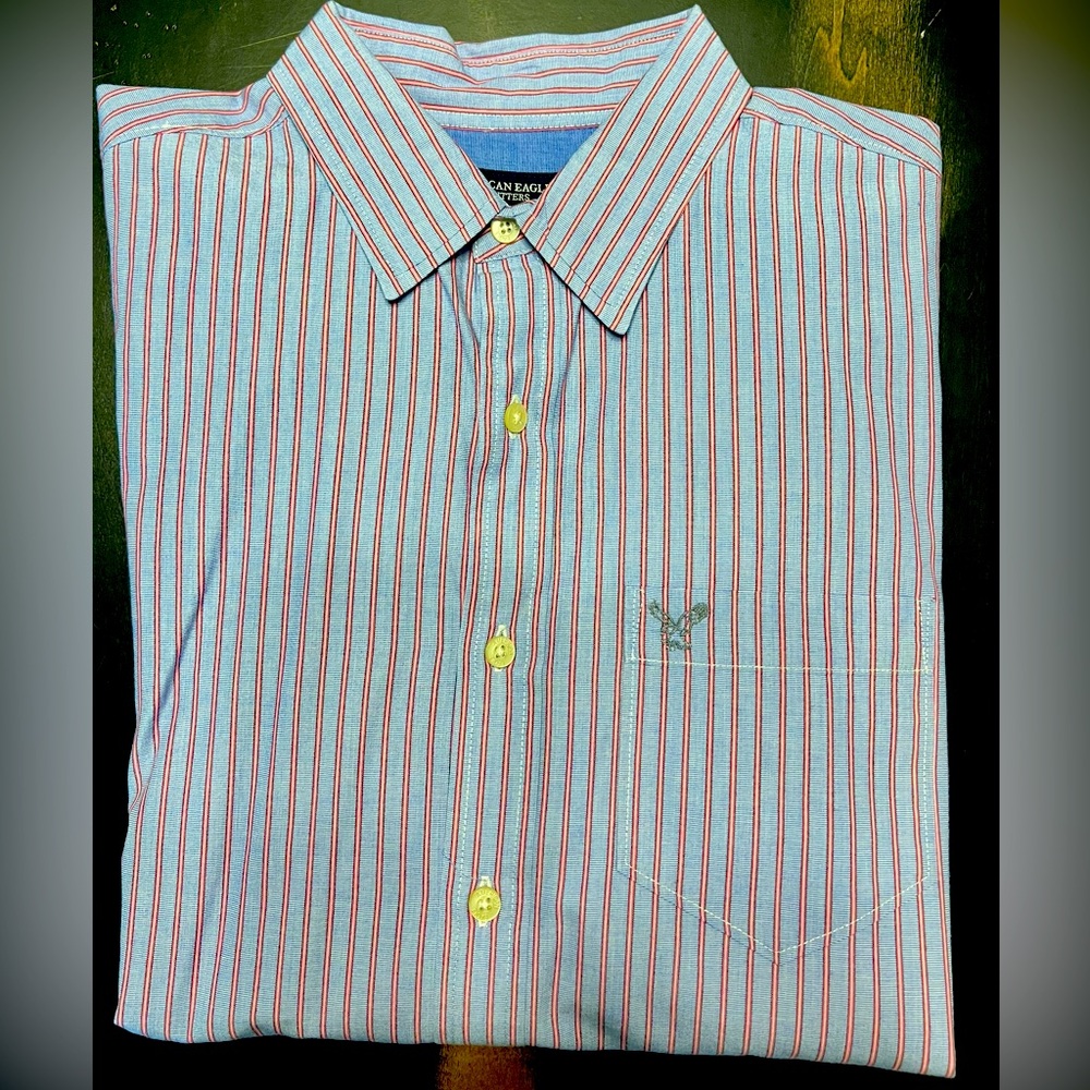 American Eagle Men’s LS button-down shirt, size medium
